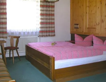 Berghaus Maria Bed & Breakfast Pettneu am Arlberg