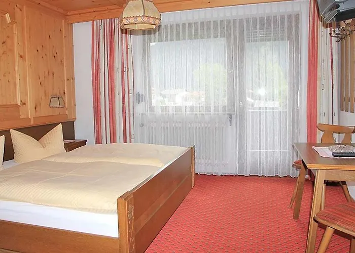 Berghaus Maria Bed & Breakfast 3*