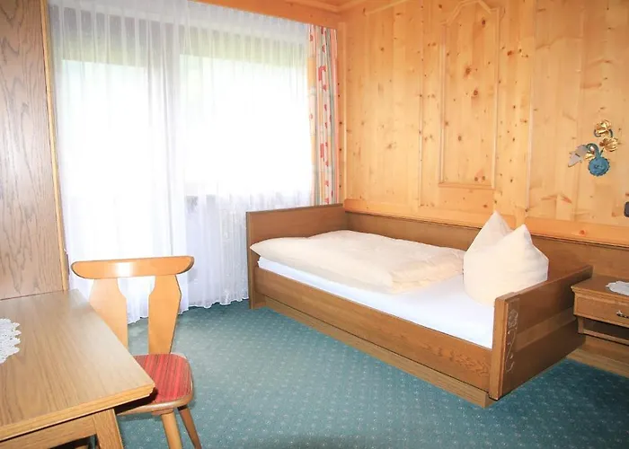 Bed & Breakfast Berghaus Maria 3*