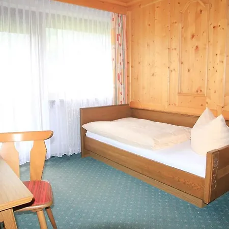 Frühstückspension Berghaus Maria 3*